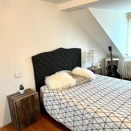Δωμάτια σε οικογενειακή κατοικία Studio Avec Acces Jardin-terrasse Λε Μανς