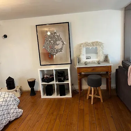 Studio Avec Acces Jardin-terrasse Δωμάτια σε οικογενειακή κατοικία *